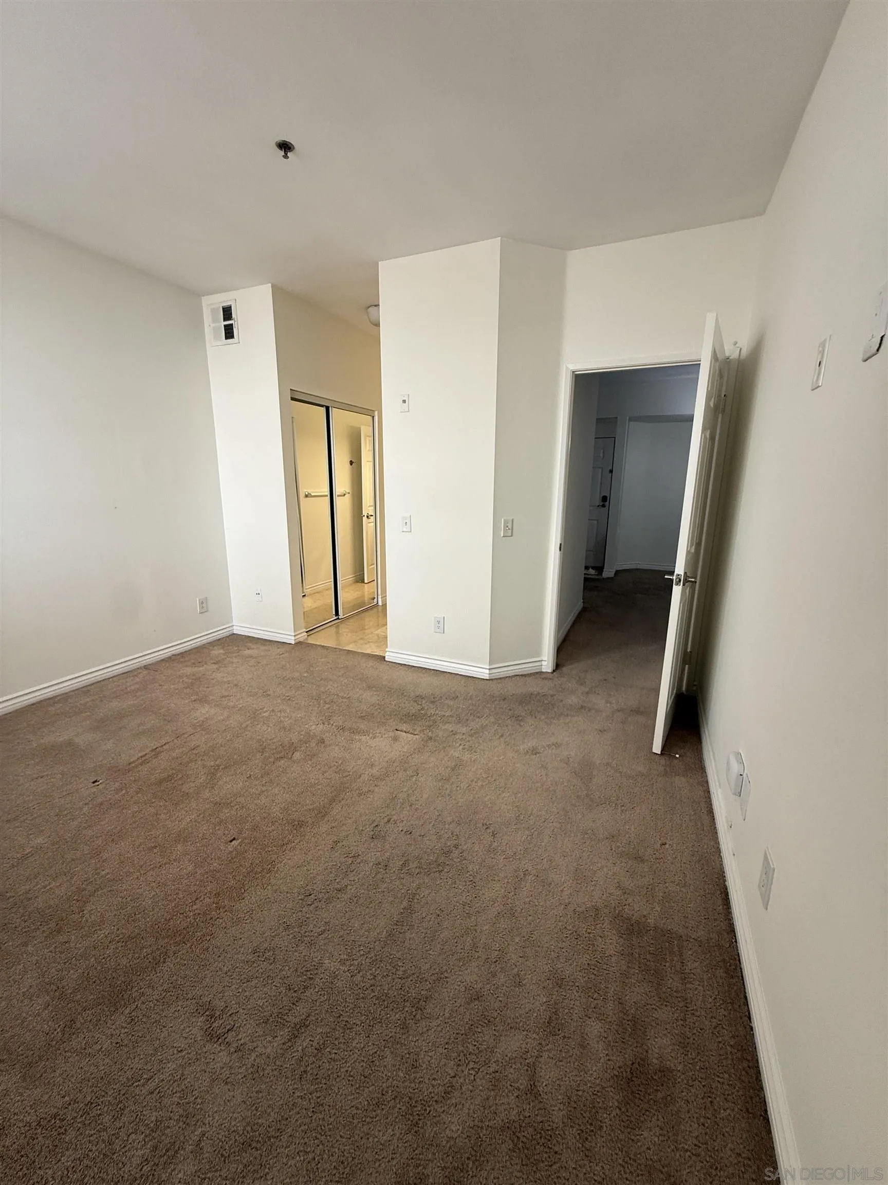 680 Camino De La Reina UNIT 2201, San Diego, CA, 92108