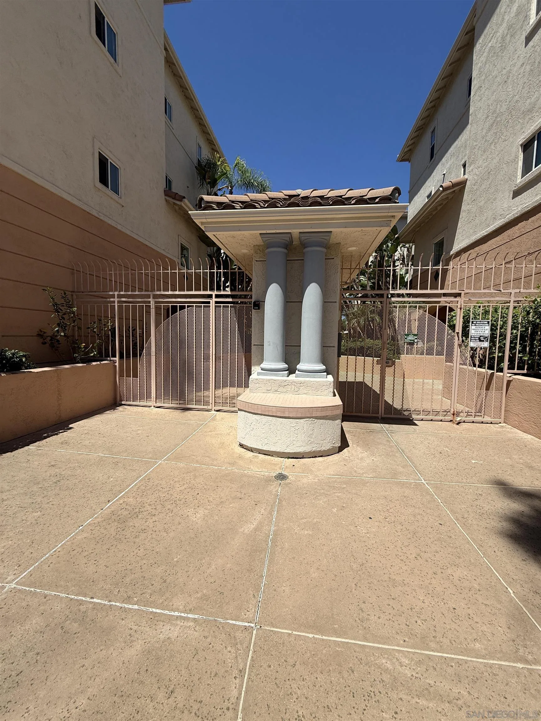 680 Camino De La Reina UNIT 2201, San Diego, CA, 92108