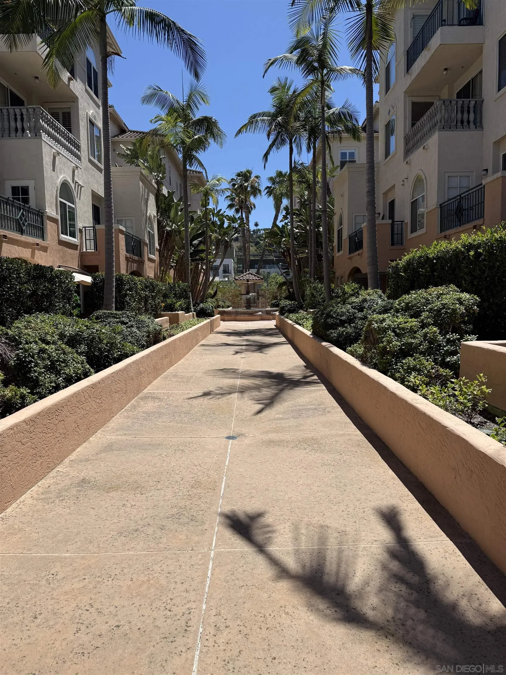 680 Camino De La Reina UNIT 2201, San Diego, CA, 92108