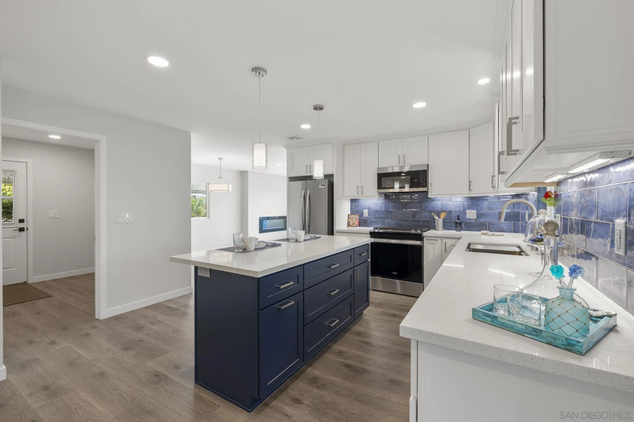 https://cdn.realtyfeed.com/cdn/127/260008956/6bbf3a5dab60c01f3639427cdf28f4e5.webp