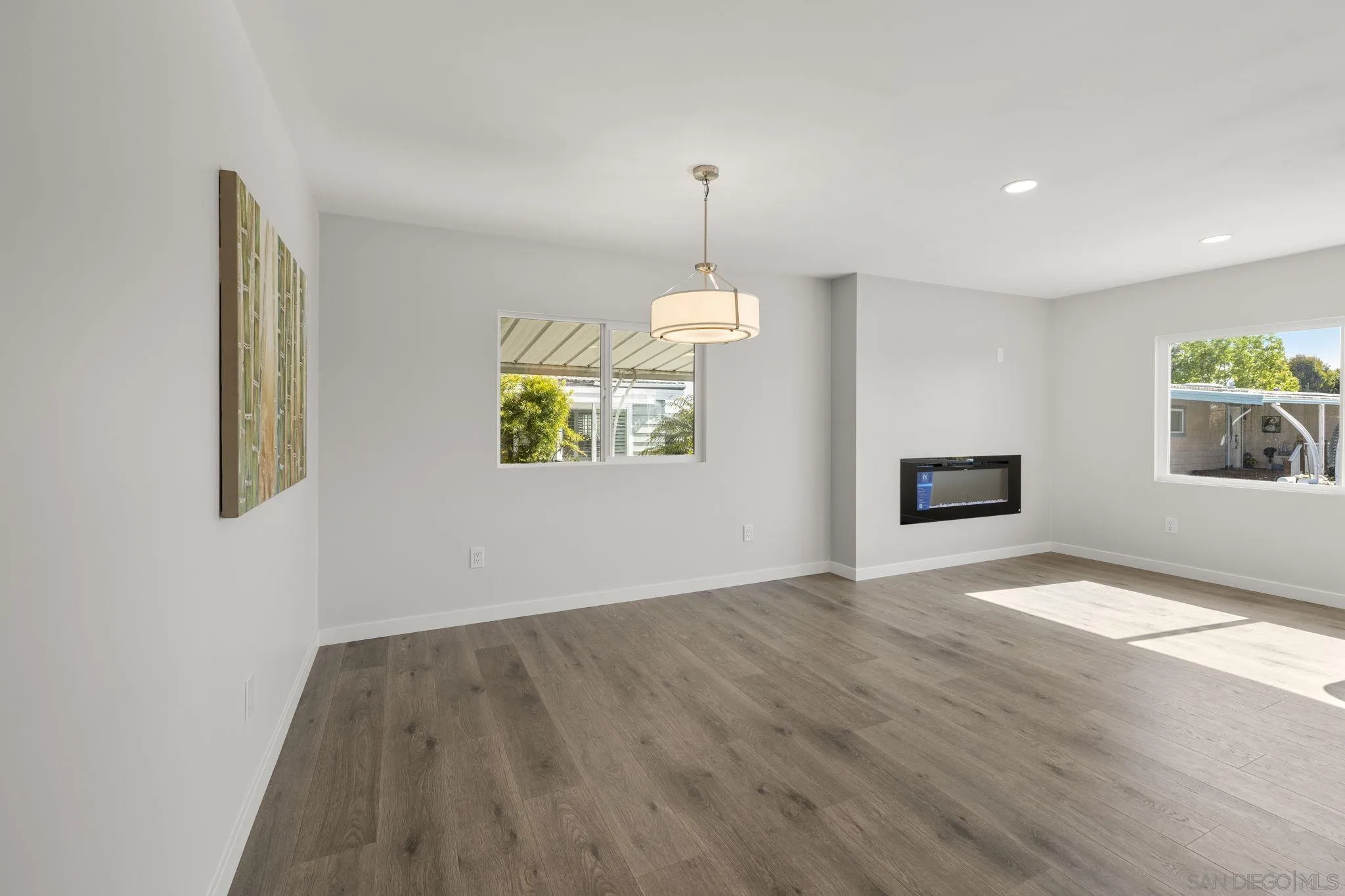 https://cdn.realtyfeed.com/cdn/127/260008956/6e15bd5ecddfd8b6f17940fa8cc15ae8.webp
