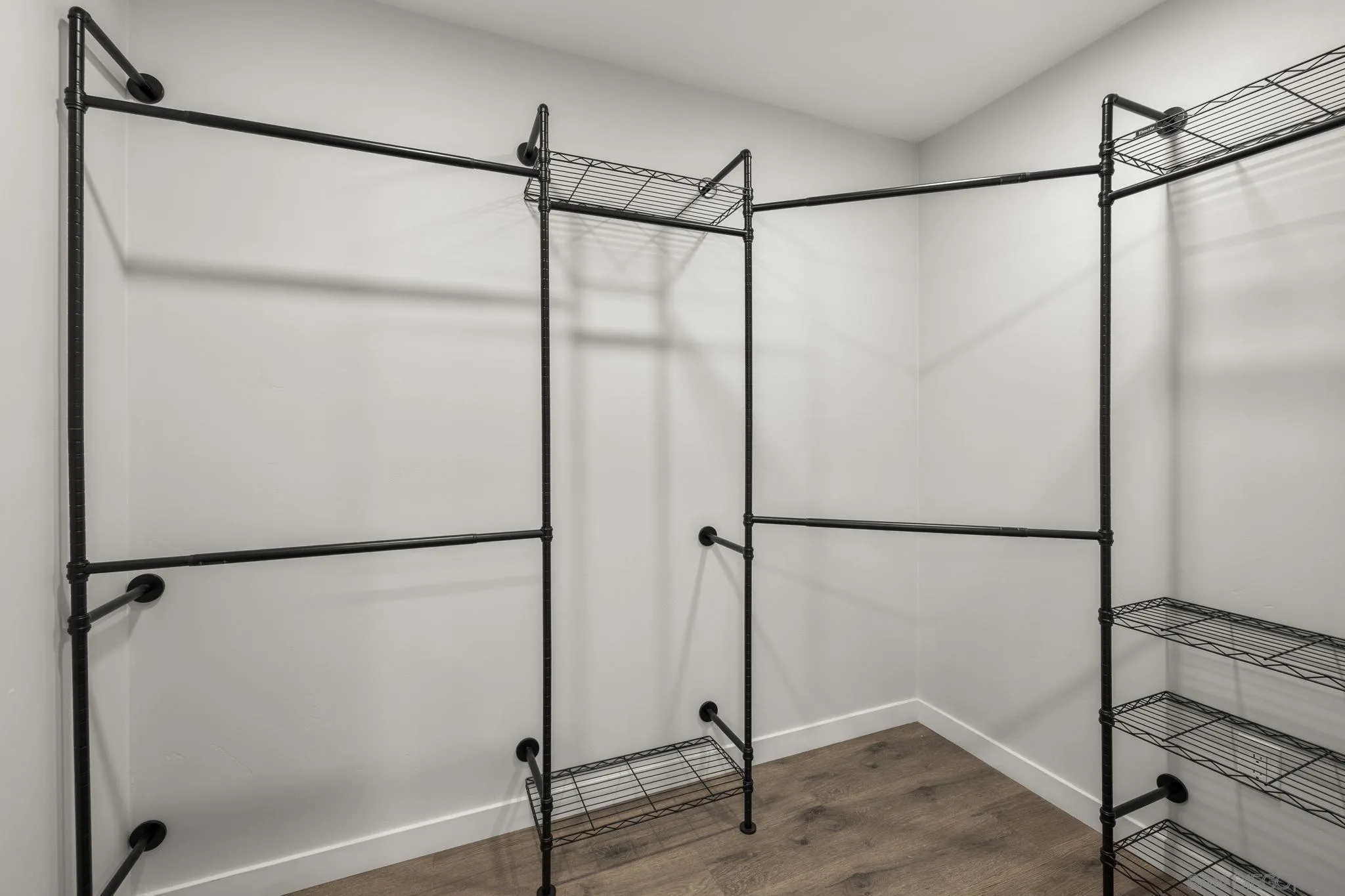 https://cdn.realtyfeed.com/cdn/127/260008956/81f6bc8e0013719ea05dd5cd2fb9293e.webp