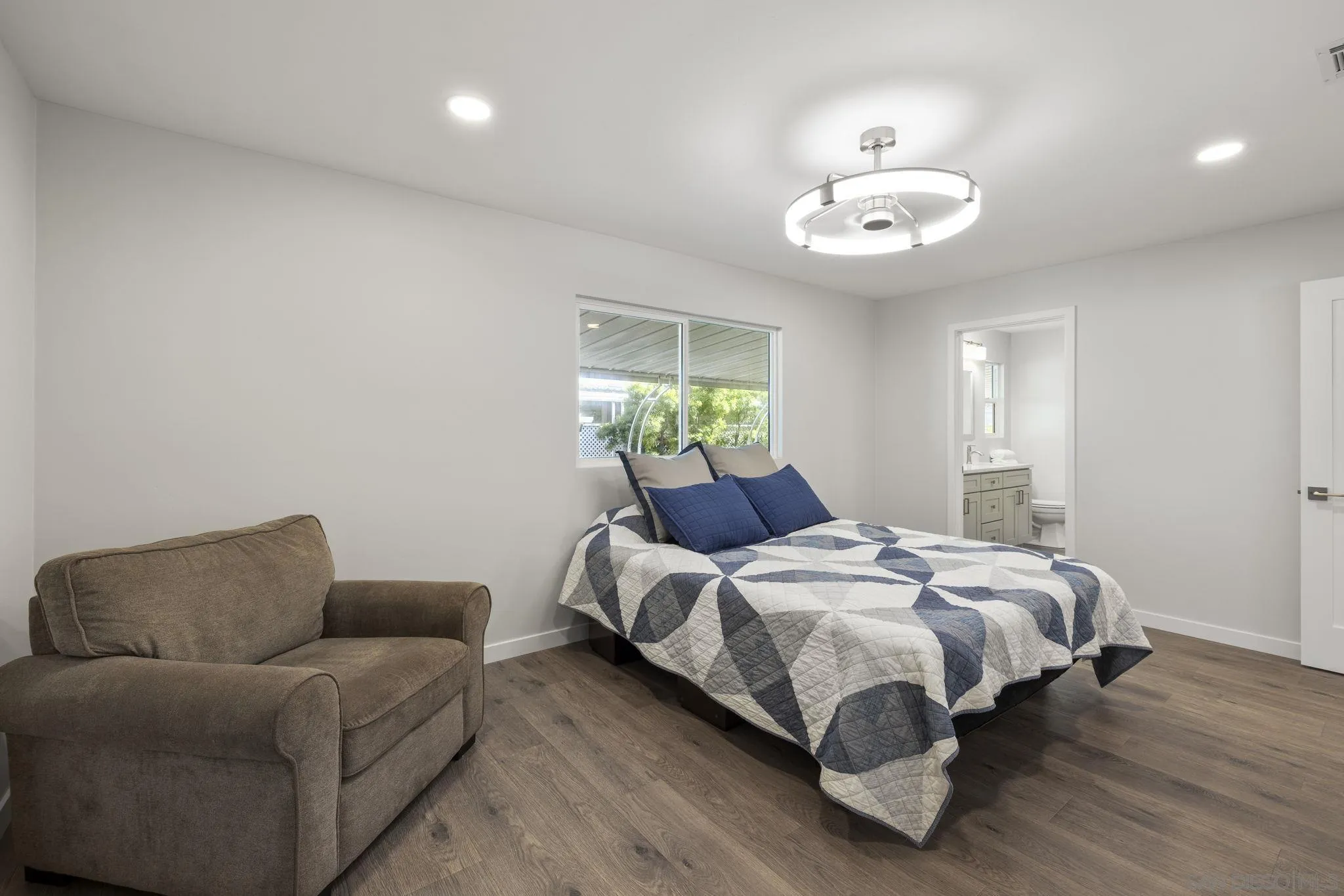 https://cdn.realtyfeed.com/cdn/127/260008956/9405dd74905d03fbfe74cf447dd681af.webp