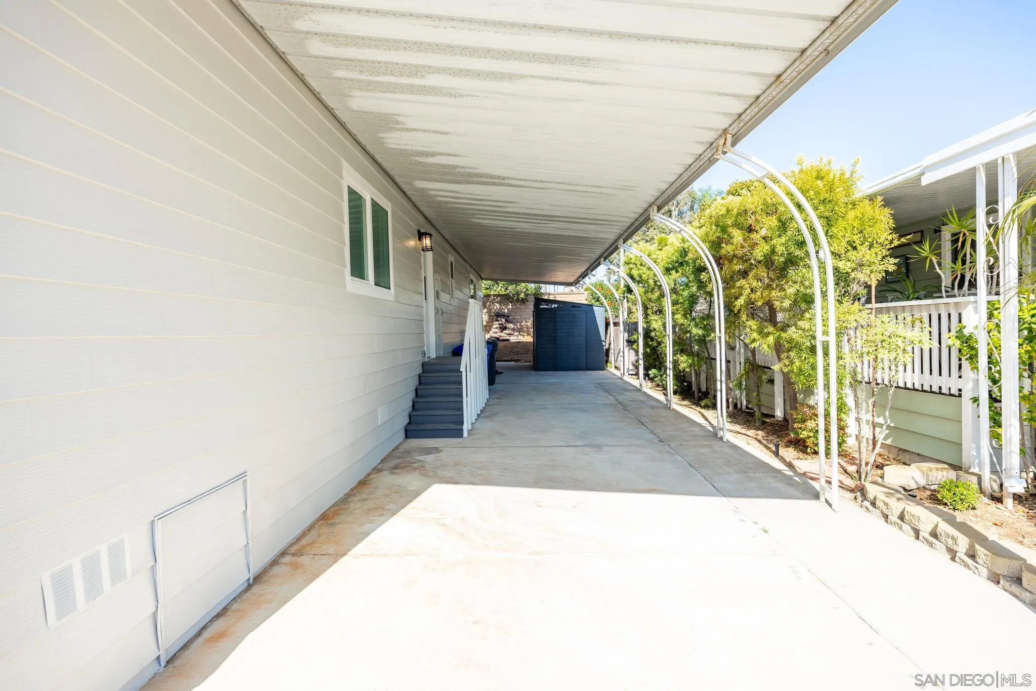 https://cdn.realtyfeed.com/cdn/127/260008956/a4ded50ea62351f2ed617a67a8572e23.webp