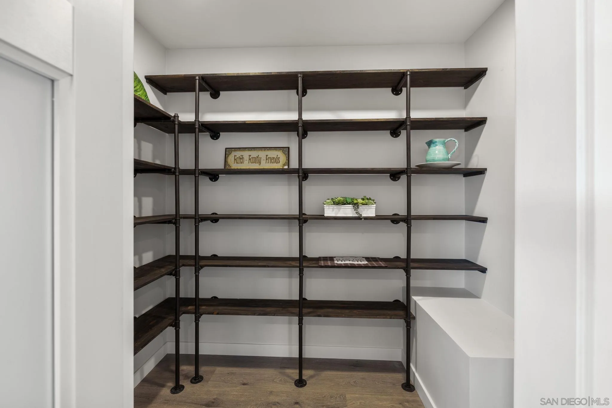 https://cdn.realtyfeed.com/cdn/127/260008956/ede042cd204095bc5bb5ed35e7da7a30.webp