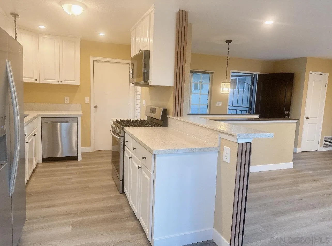 https://cdn.realtyfeed.com/cdn/127/260008957/67fd54143cf1a3d2580e4417f779d9f1.webp