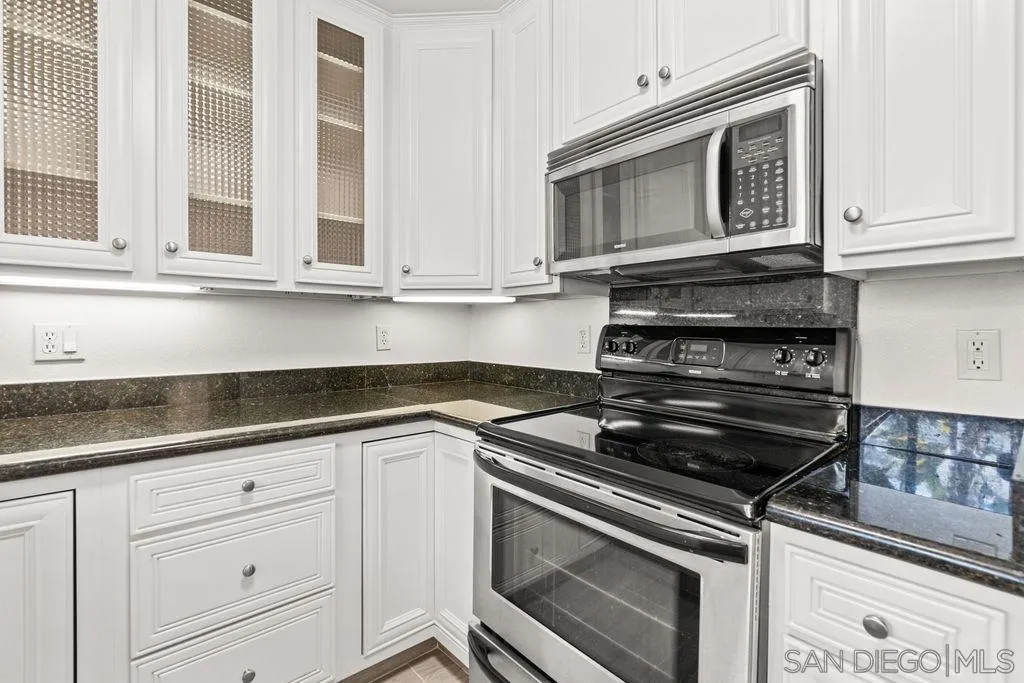 Photo #17: 260008959 Listing: Photo #17