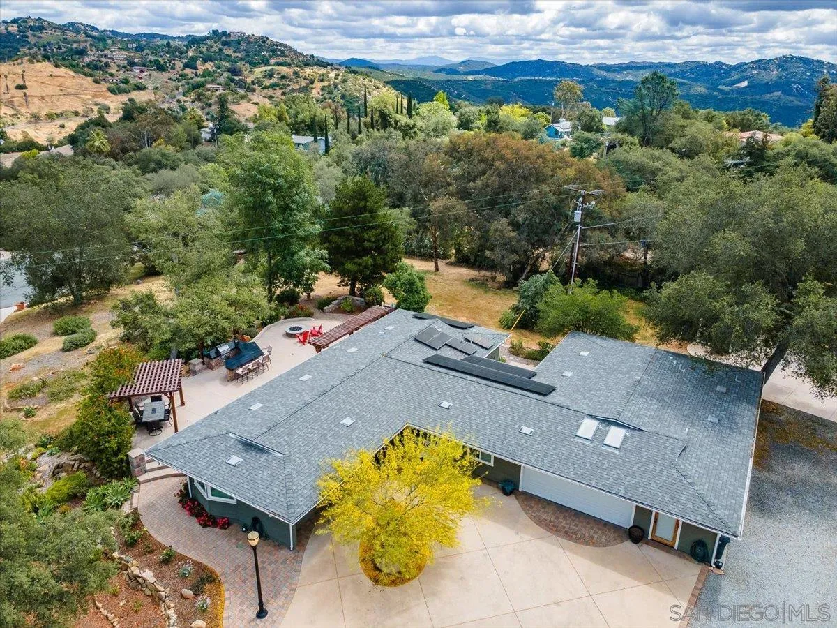 https://cdn.realtyfeed.com/cdn/127/260008965/025312ba31e91fc1d9fbba442b2aa8b2.webp