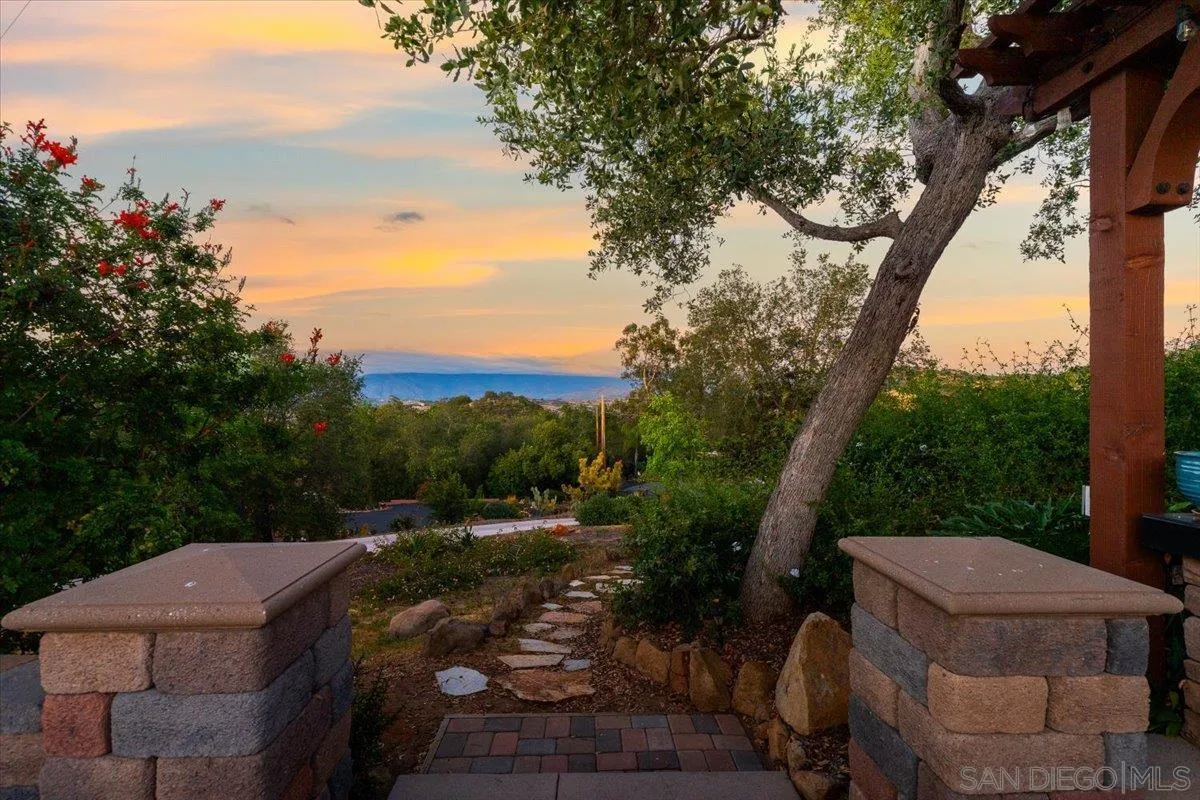 https://cdn.realtyfeed.com/cdn/127/260008965/5b79f2c629781e6e414366a1374b40c5.webp