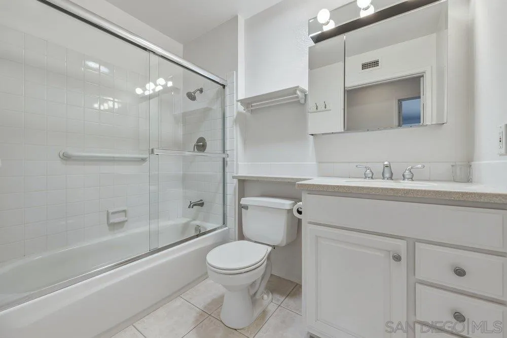 Photo #13: 260008968 Listing: Photo #13