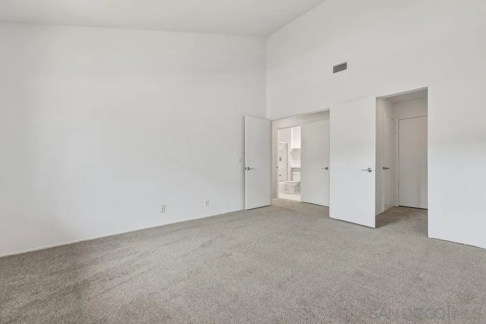 Photo #11: 260008968 Listing: Photo #11