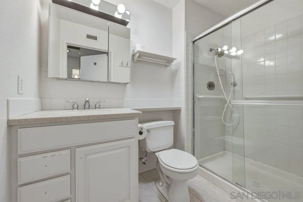 Photo #9: 260008968 Listing: Photo #9