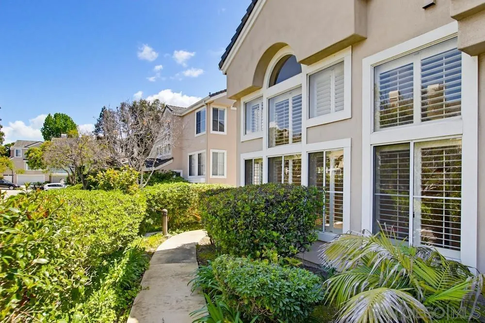 Photo #4: 260008973 Listing: Photo #4