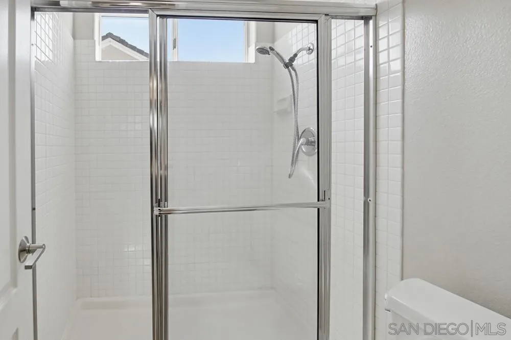 https://cdn.realtyfeed.com/cdn/127/260008973/fdf7ce956b2301e3f54f23026befcab4.webp