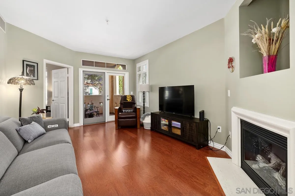 Photo #2: 260008975 Listing: Photo #2