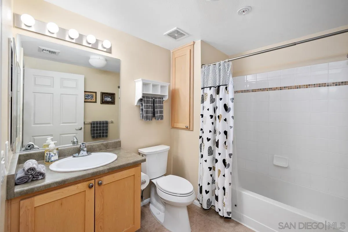 Photo #14: 260008975 Listing: Photo #14