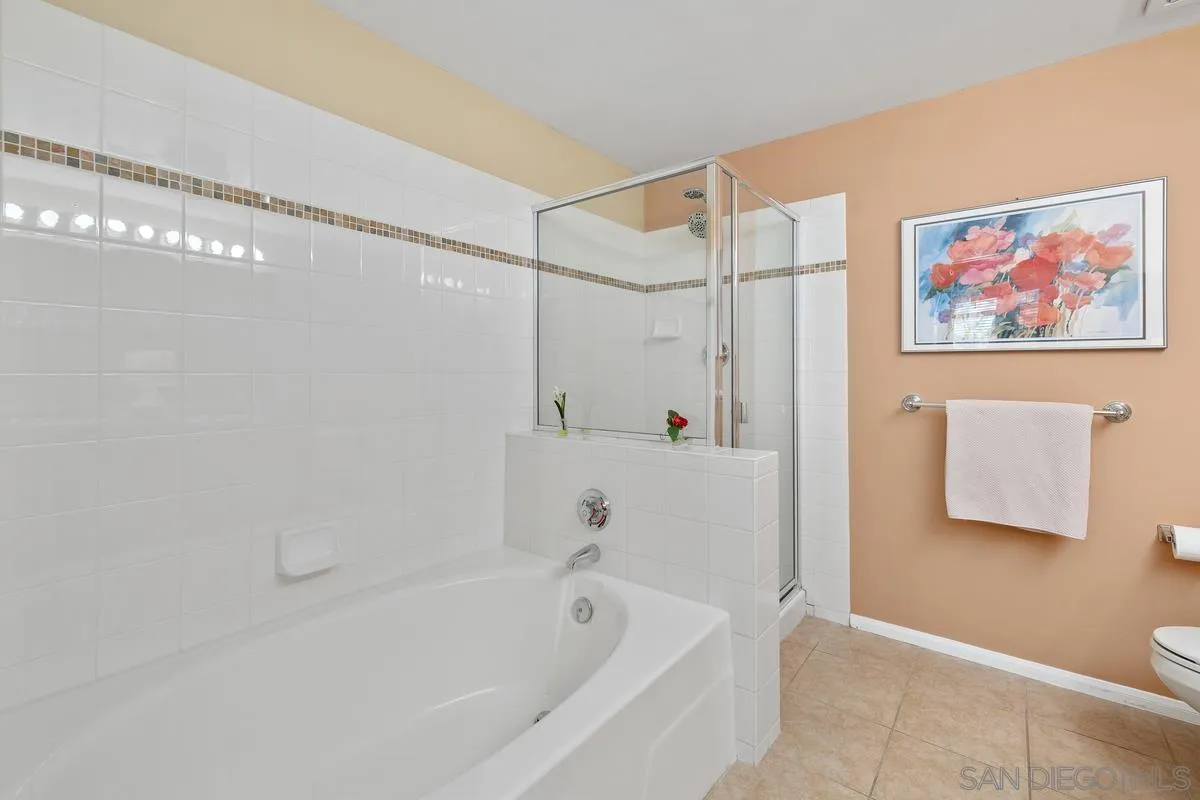 Photo #12: 260008975 Listing: Photo #12