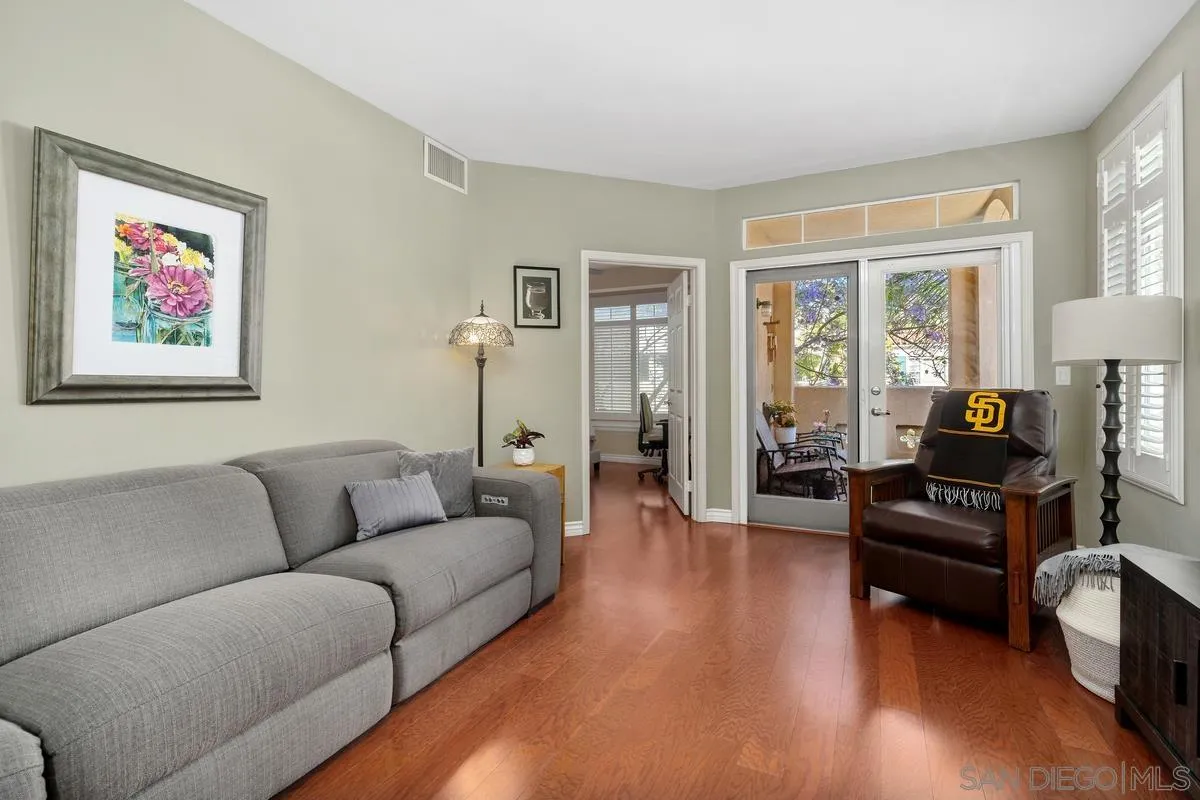 Photo #3: 260008975 Listing: Photo #3