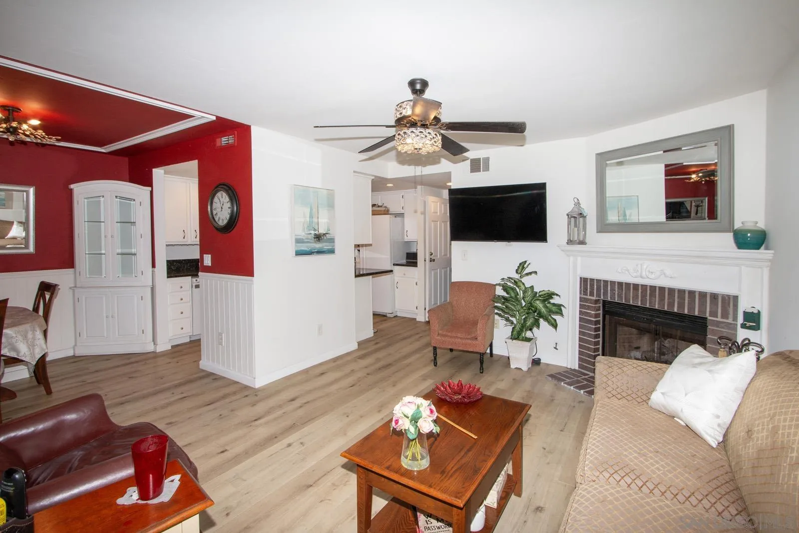 Photo #9: 260008976 Listing: Photo #9