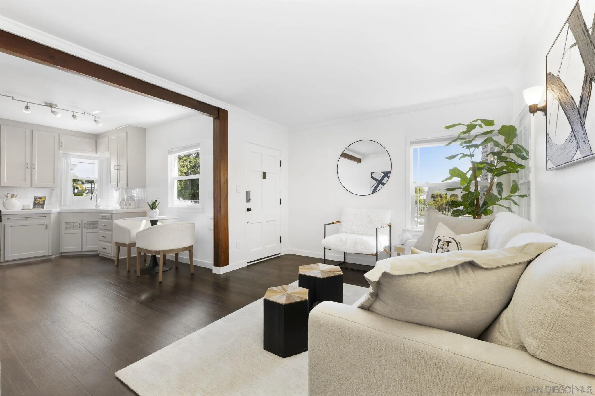 https://cdn.realtyfeed.com/cdn/127/260008982/2ff7ce07c641a71ab5e56708ba62d1c8.webp