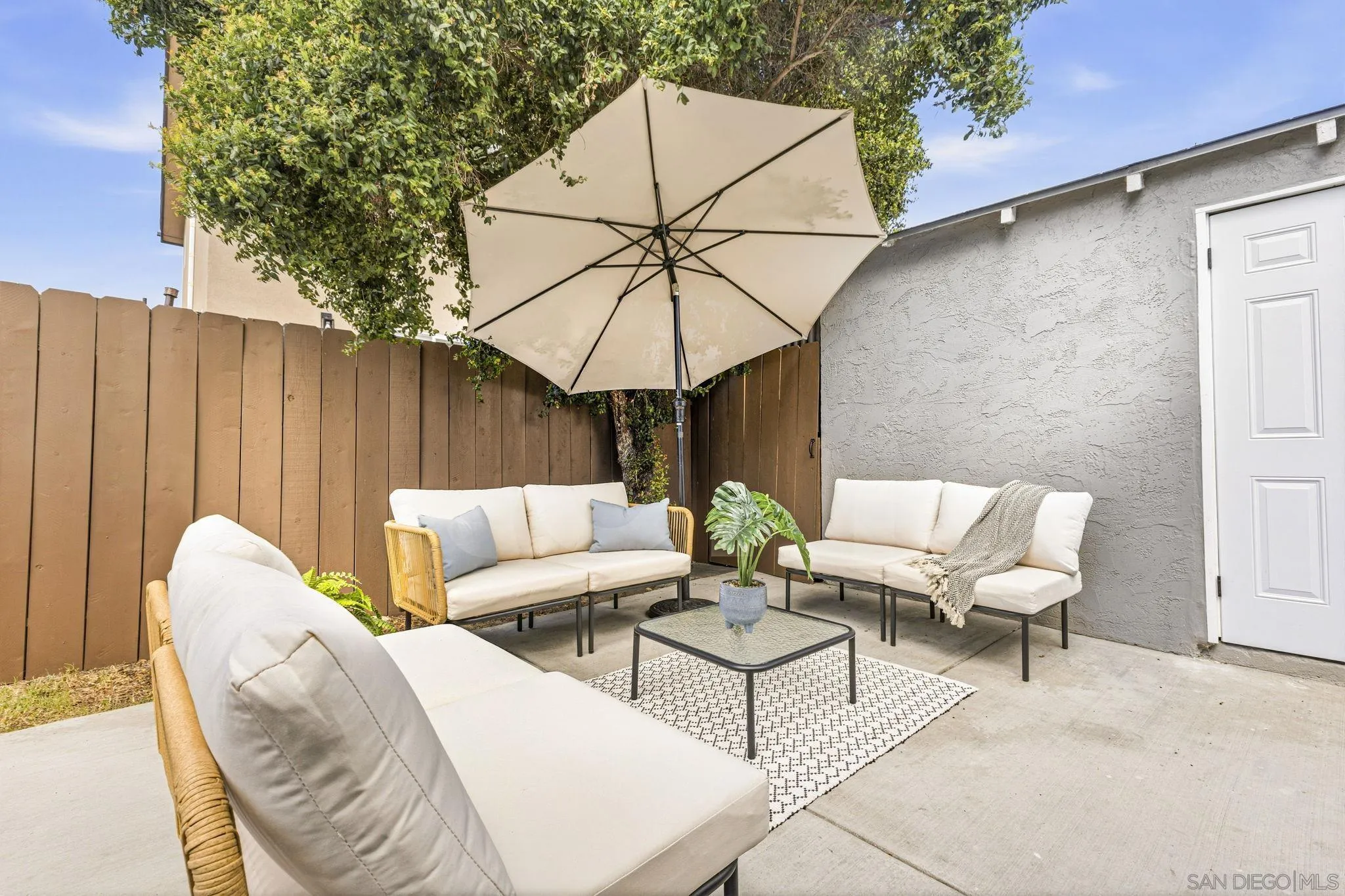 https://cdn.realtyfeed.com/cdn/127/260008982/3544588acba686281e20fa0d8907fb1c.webp
