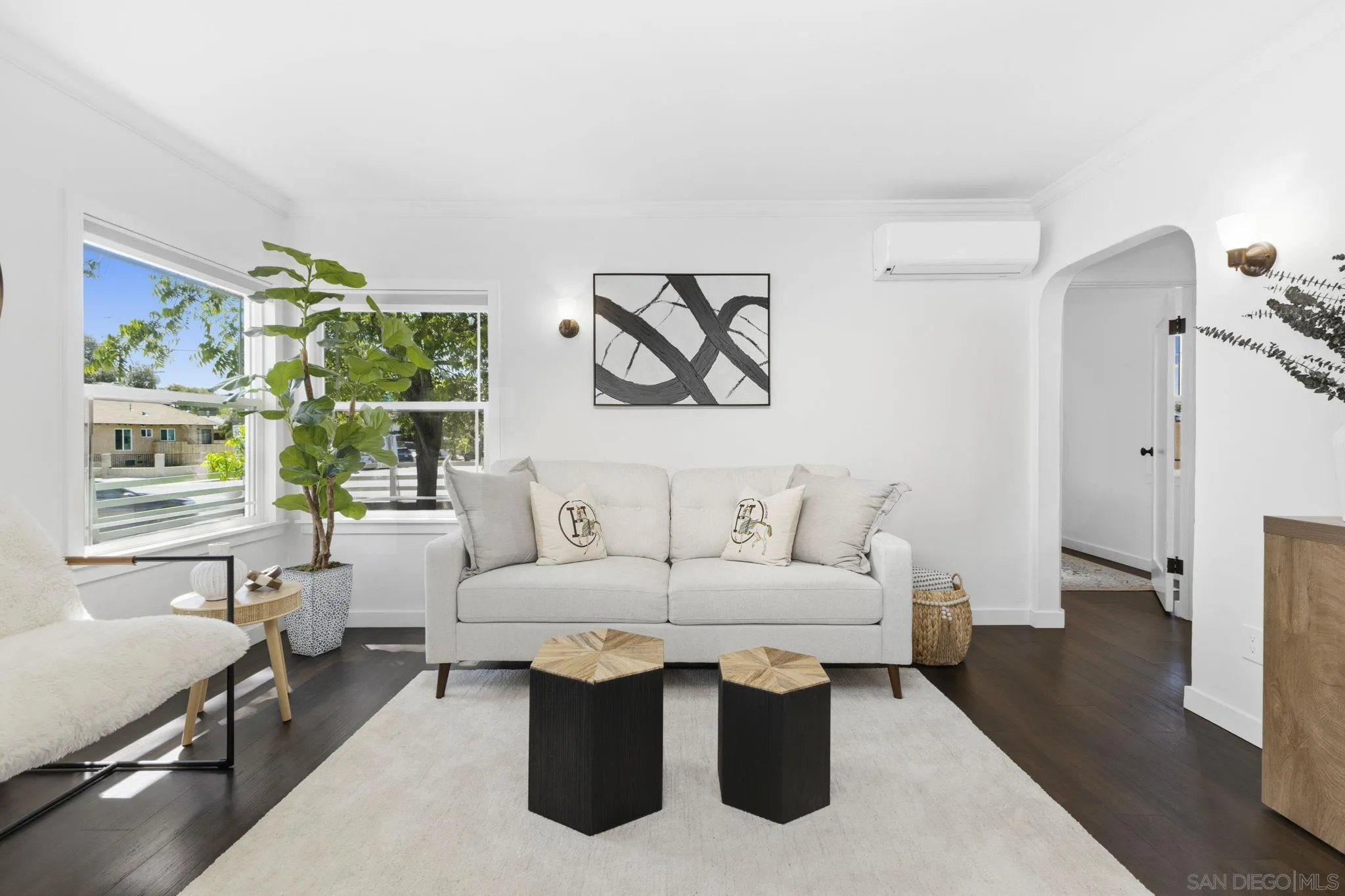 https://cdn.realtyfeed.com/cdn/127/260008982/762a03232dd7a8d775090c272a78961d.webp
