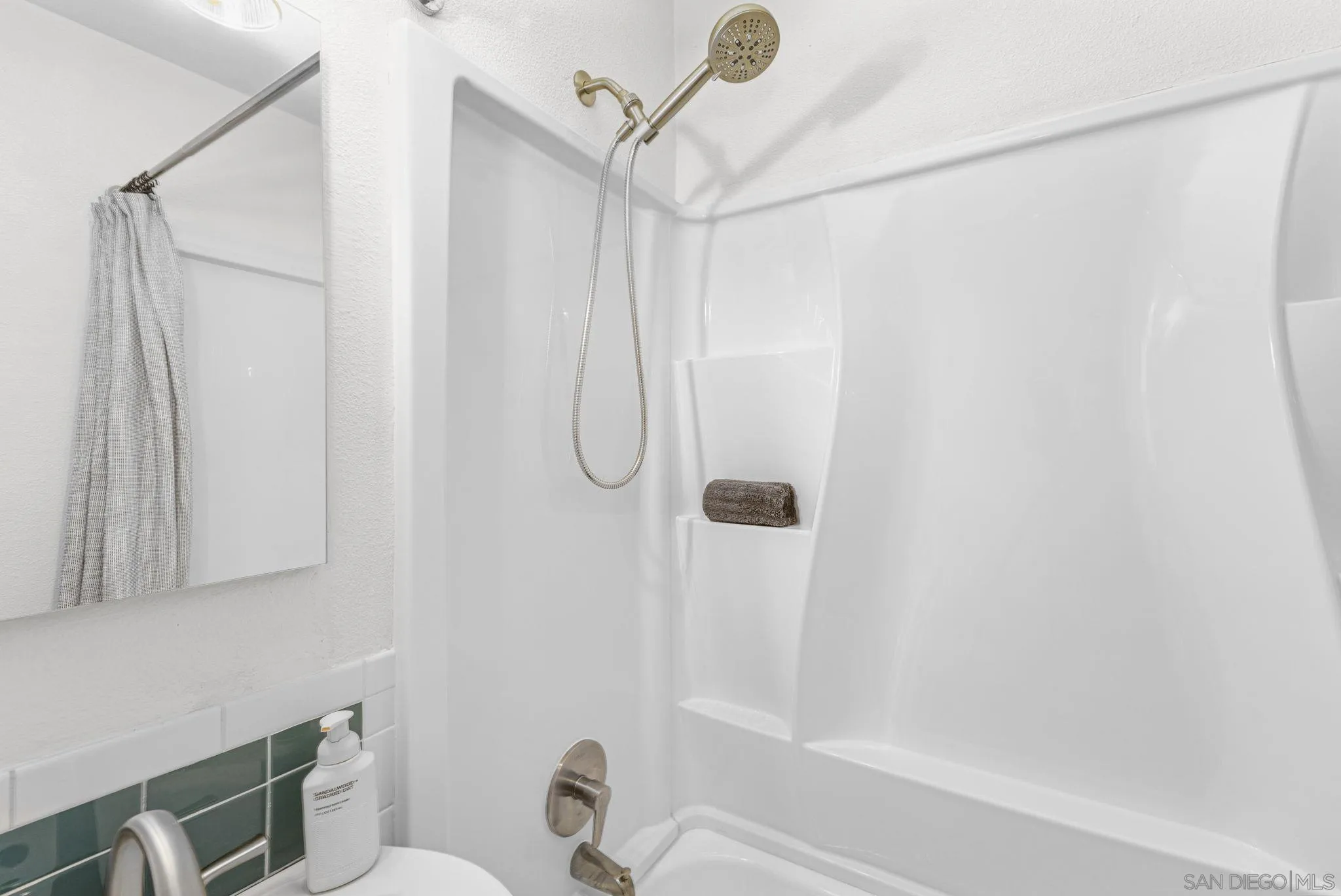 https://cdn.realtyfeed.com/cdn/127/260008982/8e6b86c4d8d6469c07f77d09c02f4ada.webp