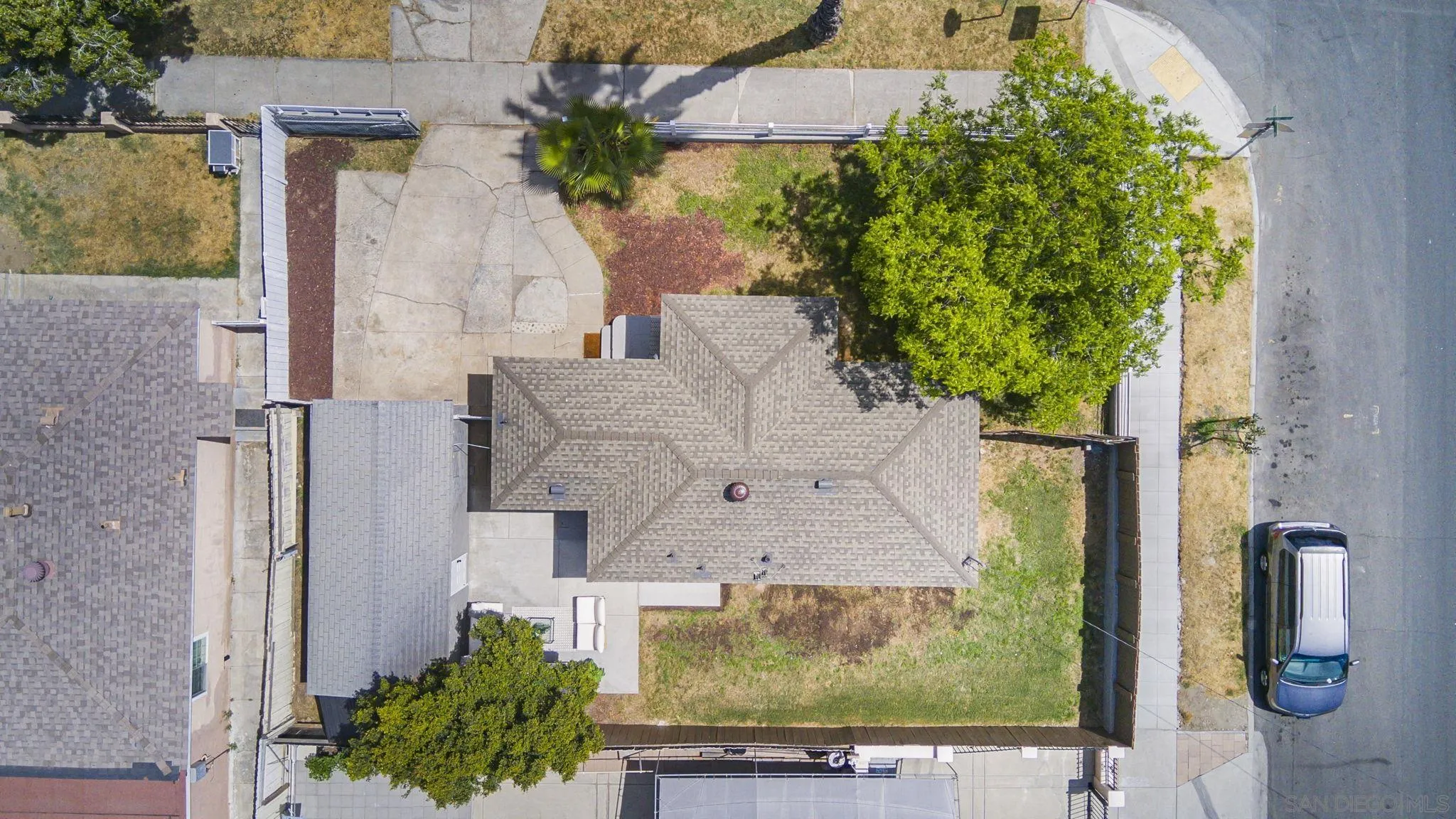 https://cdn.realtyfeed.com/cdn/127/260008982/b6603ffa5d66e55959dada8298b533d0.webp