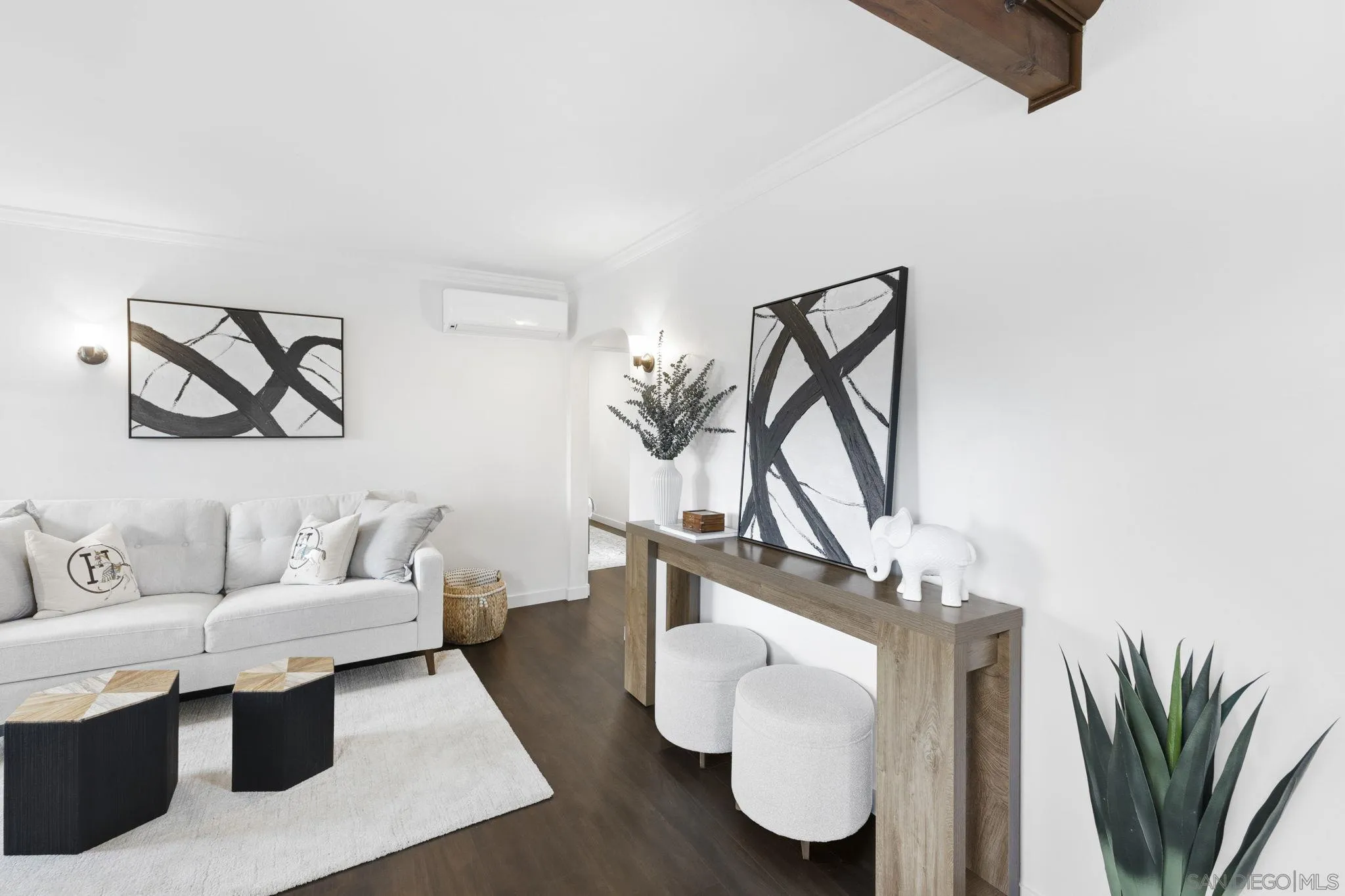 https://cdn.realtyfeed.com/cdn/127/260008982/e813f13368da5106f08905623885d298.webp