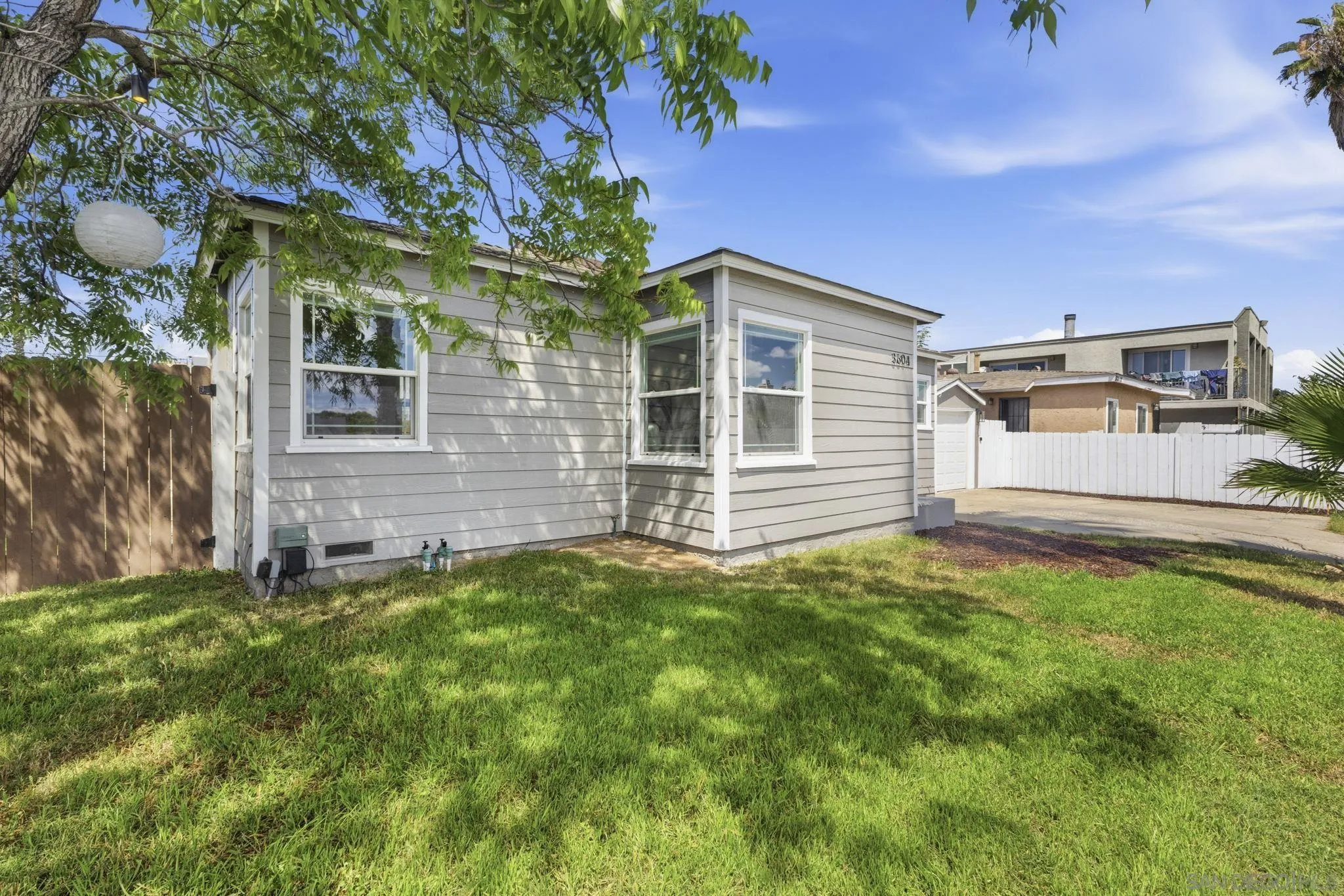 https://cdn.realtyfeed.com/cdn/127/260008982/f8341637bf471f8d3fcb0291acfe5c0d.webp