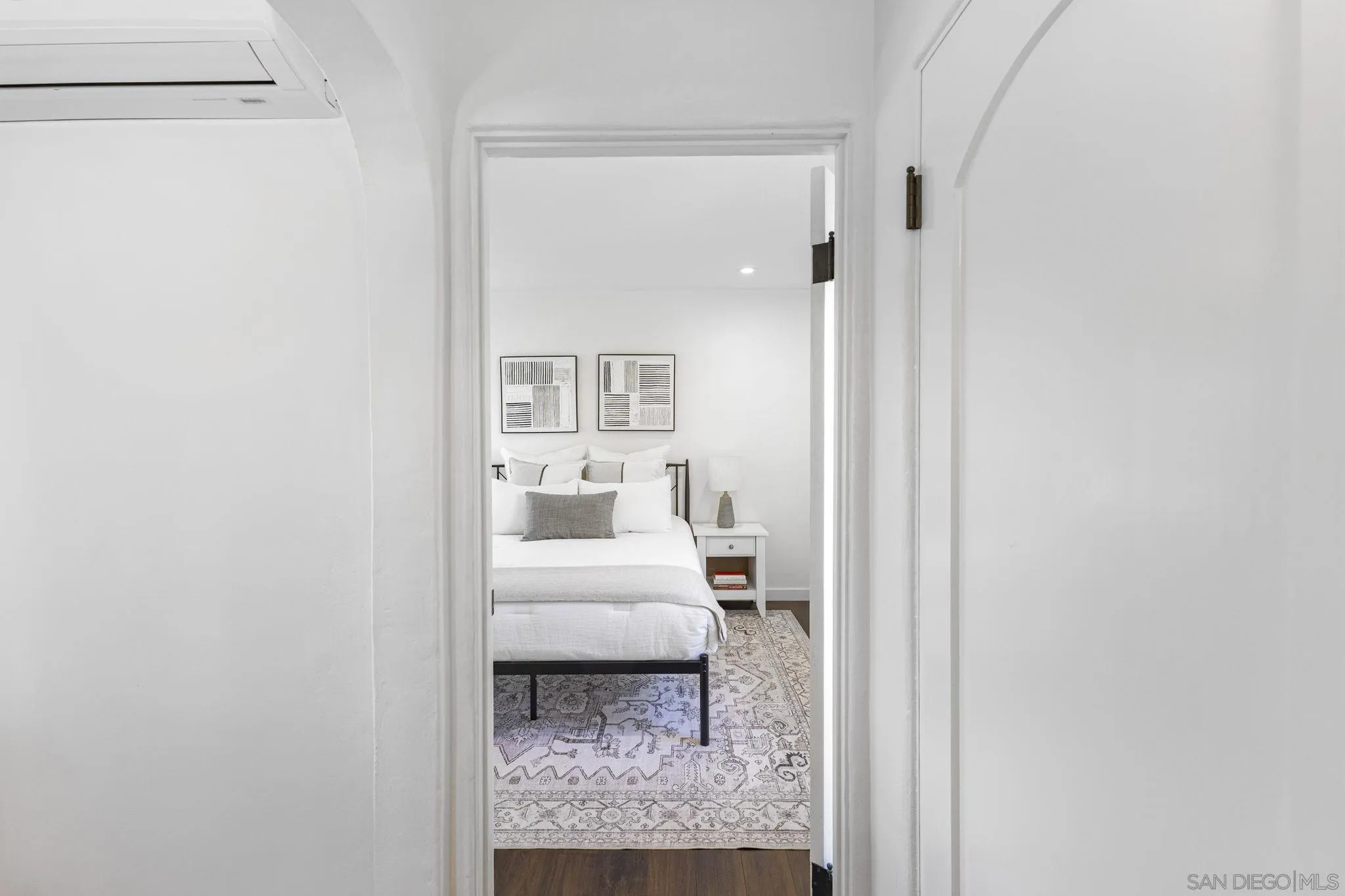 https://cdn.realtyfeed.com/cdn/127/260008982/f944bd0ef092d164c9740362b24de0a1.webp