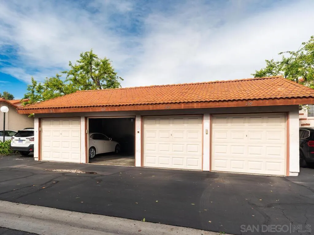 Photo #41: 260008986 Listing: Photo #41