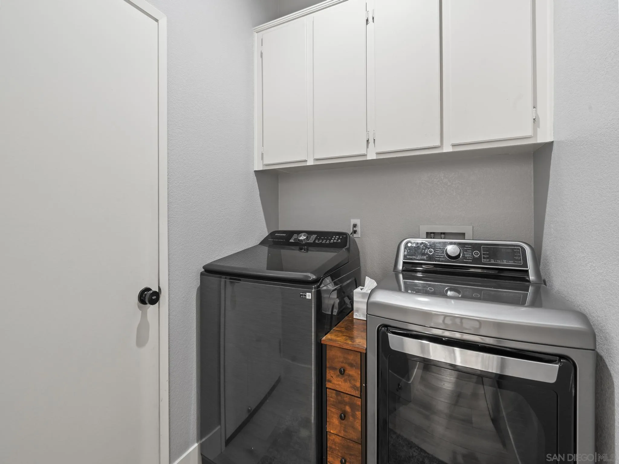 https://cdn.realtyfeed.com/cdn/127/260008991/0df13eca4308028023f9cf97557808e3.webp