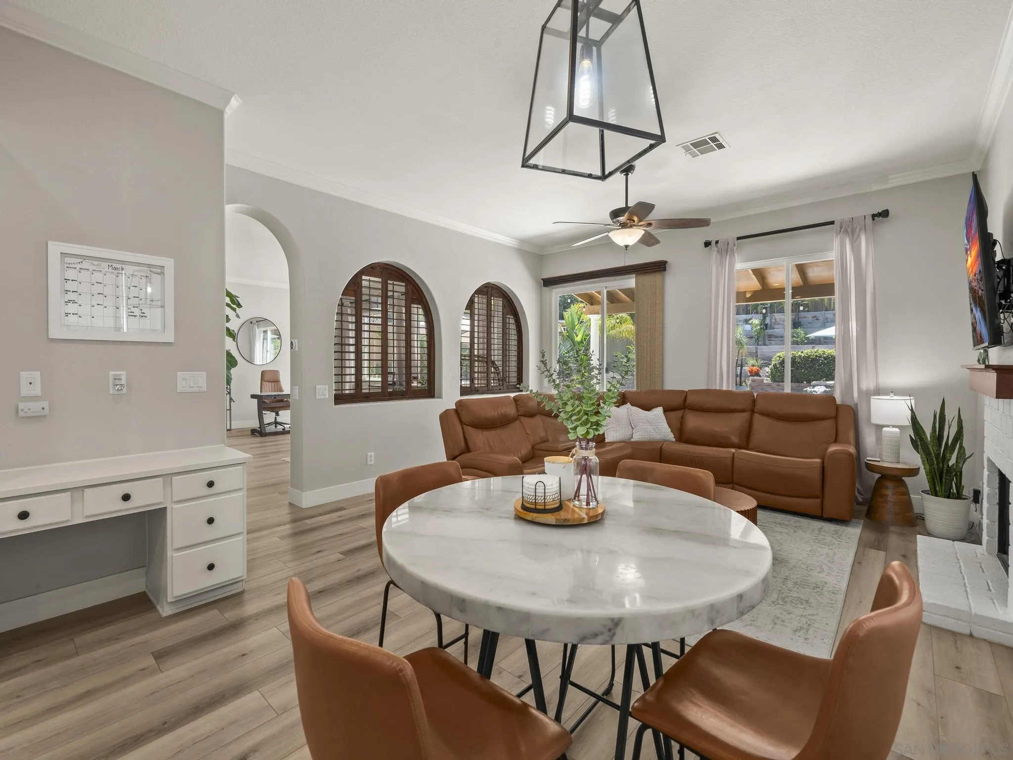 https://cdn.realtyfeed.com/cdn/127/260008991/0e7b0886a04db8776eb145871e9dd6f7.webp