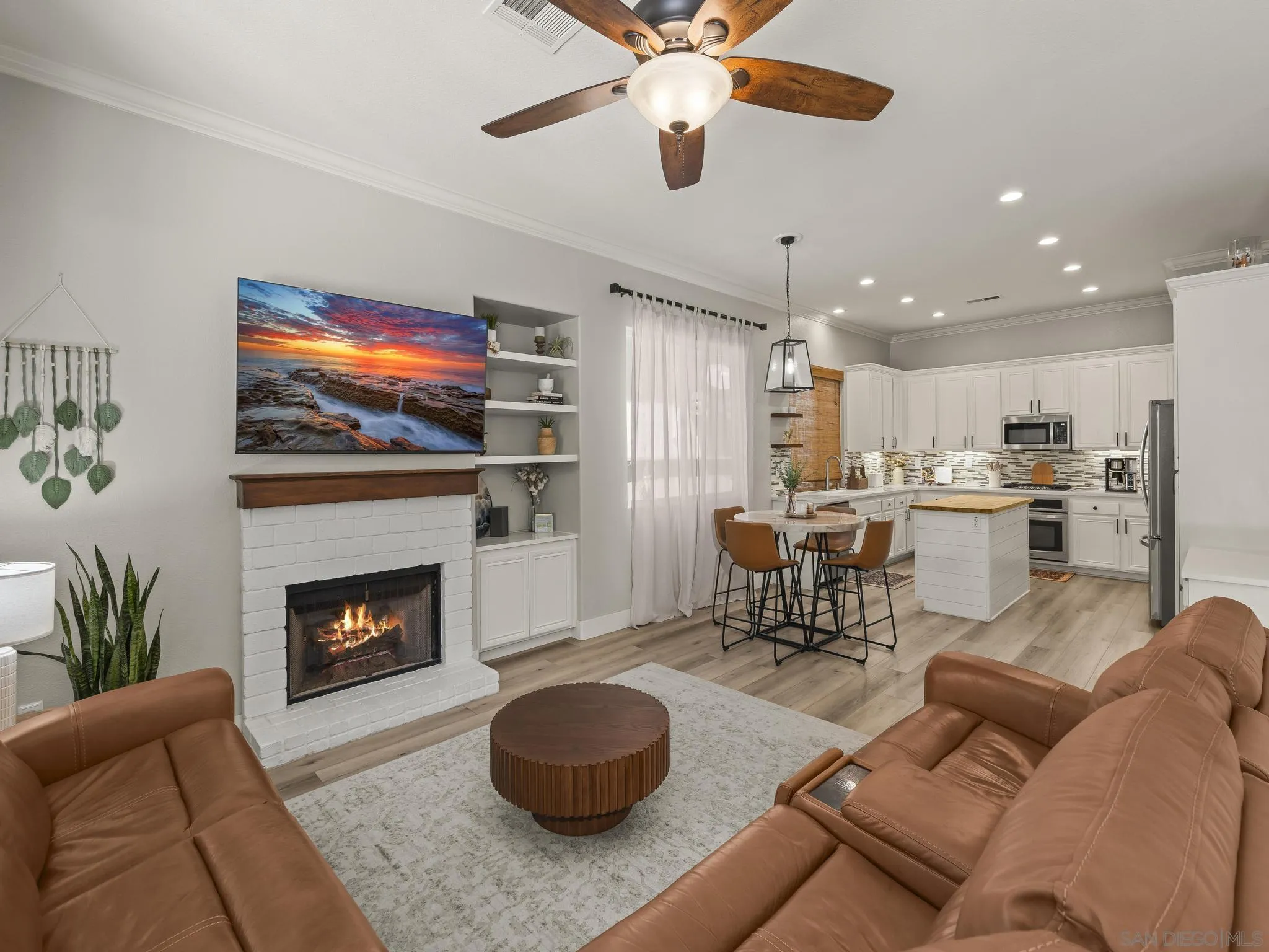 https://cdn.realtyfeed.com/cdn/127/260008991/1362a3b79c0b3d87d98bb3adab3777dd.webp