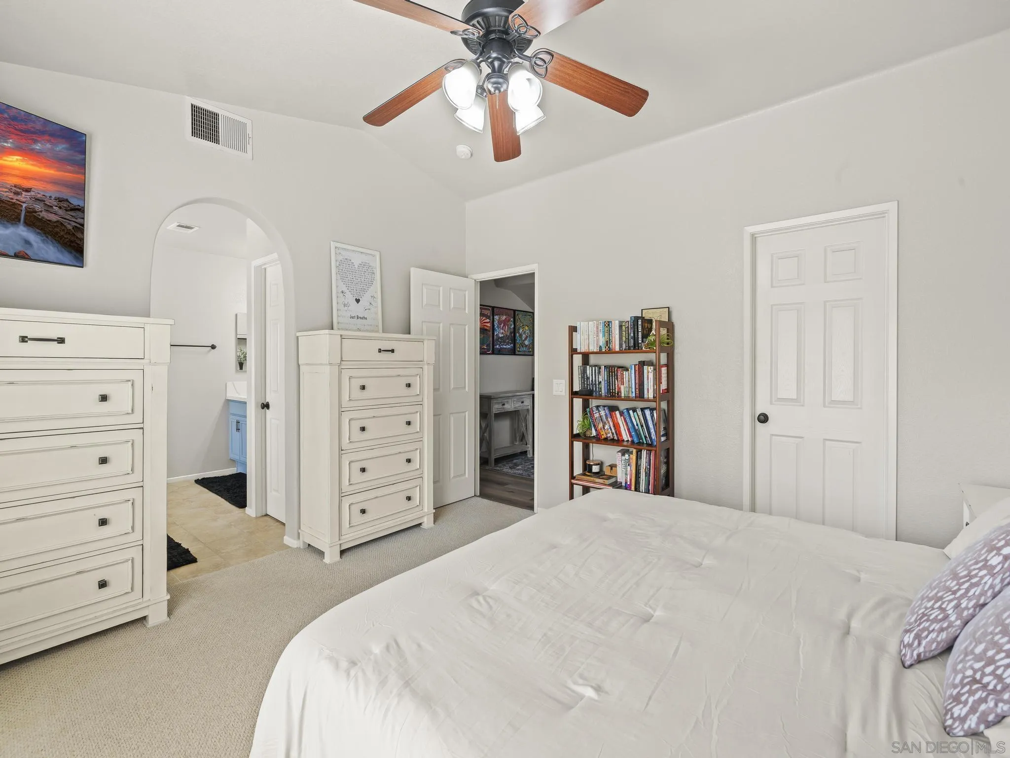 https://cdn.realtyfeed.com/cdn/127/260008991/fd434f891e20858648dbf4b73fb4696c.webp
