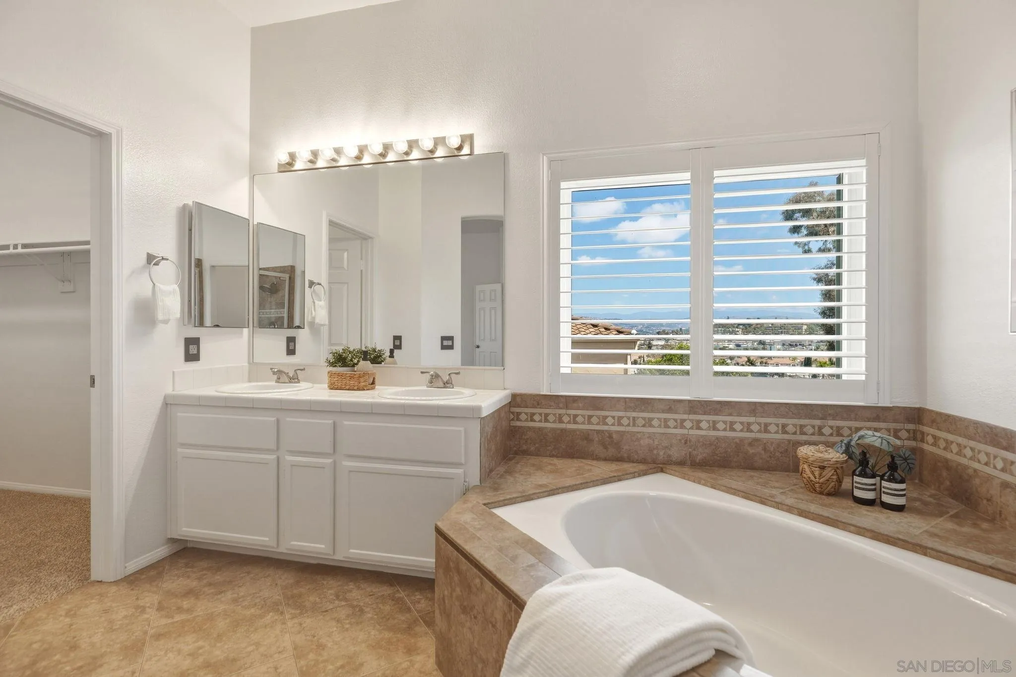 1642 Lisbon Place, Escondido, CA, 92029