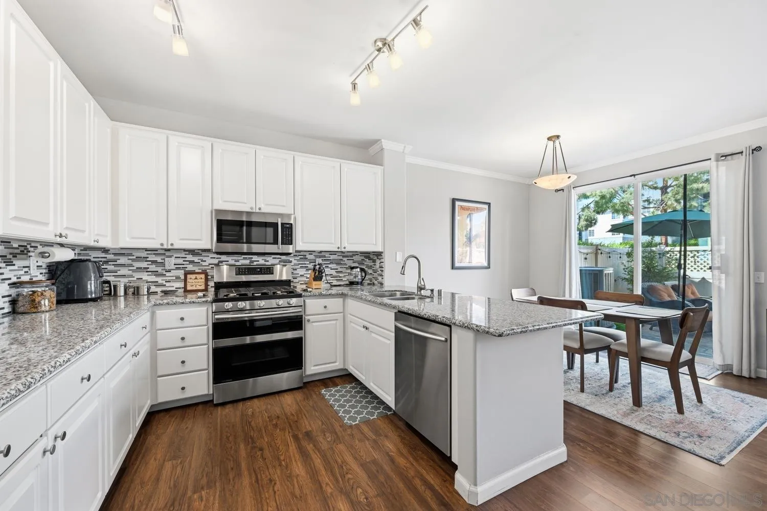 Photo #7: 260008999 Listing: Photo #7