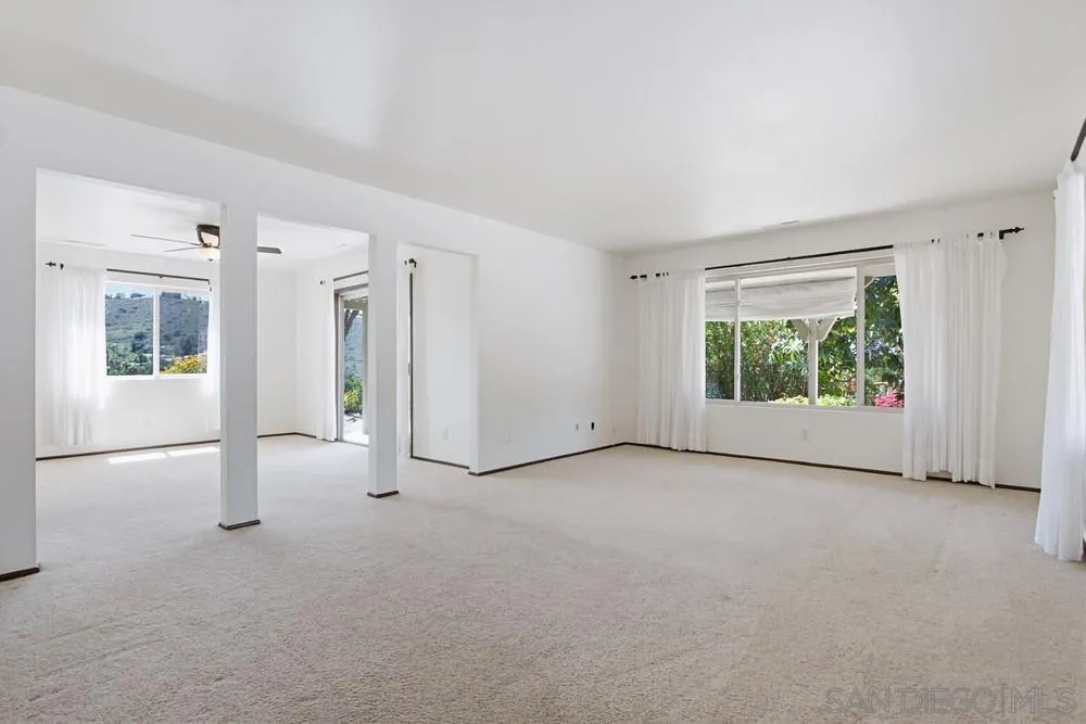 https://cdn.realtyfeed.com/cdn/127/260009000/6d3b4df4ba6825d25e6fd7a2ec4b73e8.webp