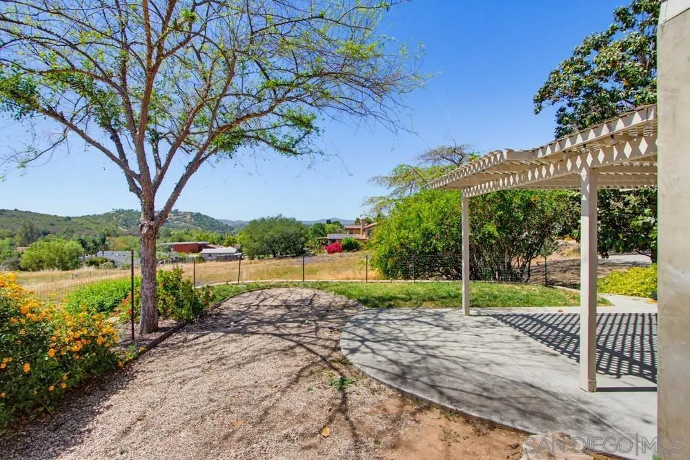 https://cdn.realtyfeed.com/cdn/127/260009000/7e53a5f8c5882b016138c433b0111853.webp