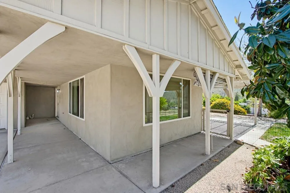 https://cdn.realtyfeed.com/cdn/127/260009000/866d00c5375cbcbc1ec905735fc1f509.webp