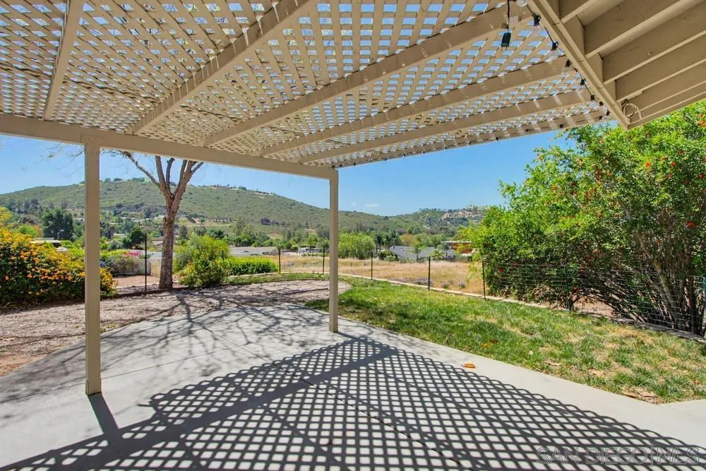 https://cdn.realtyfeed.com/cdn/127/260009000/a4615416f4e7a431b4479b28ff9915b9.webp