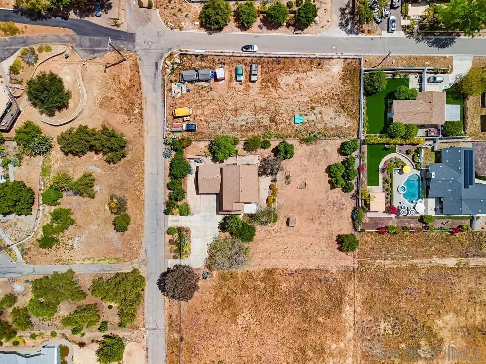https://cdn.realtyfeed.com/cdn/127/260009000/a901753d6f1aebffcf1b667ea0f9ff38.webp