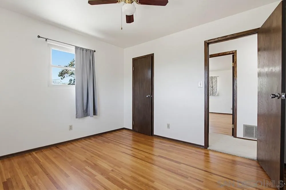 https://cdn.realtyfeed.com/cdn/127/260009000/d044e700f359a839b9e0a696ed6897e1.webp