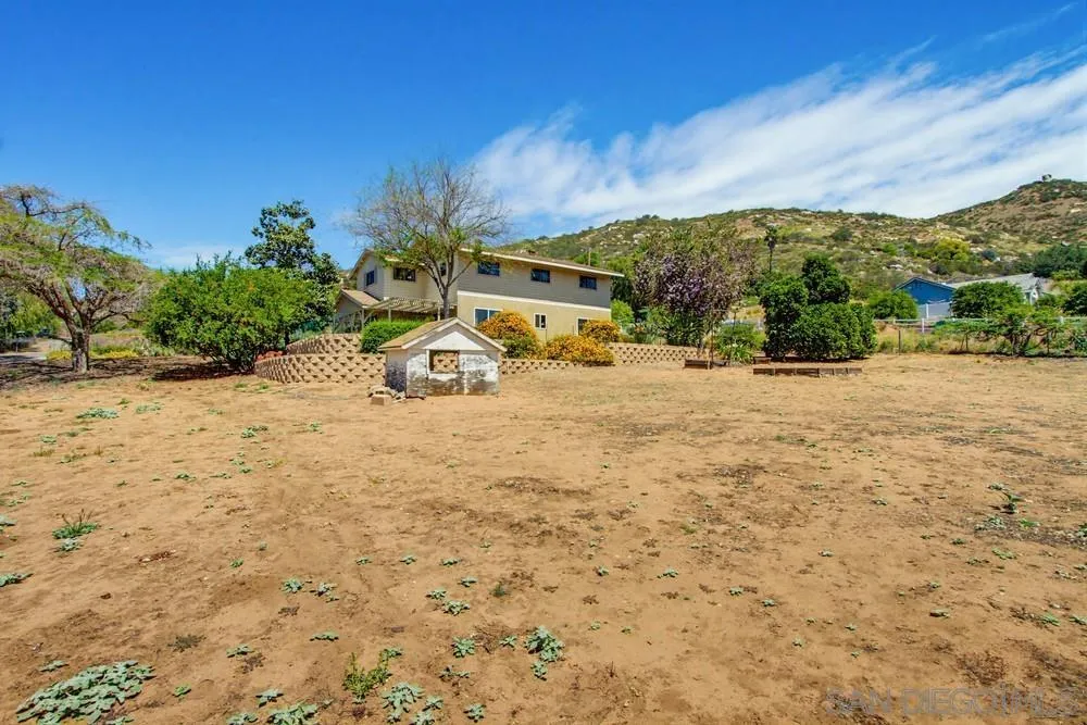https://cdn.realtyfeed.com/cdn/127/260009000/daf42b3d74aa9a90af2d6f7e623debce.webp