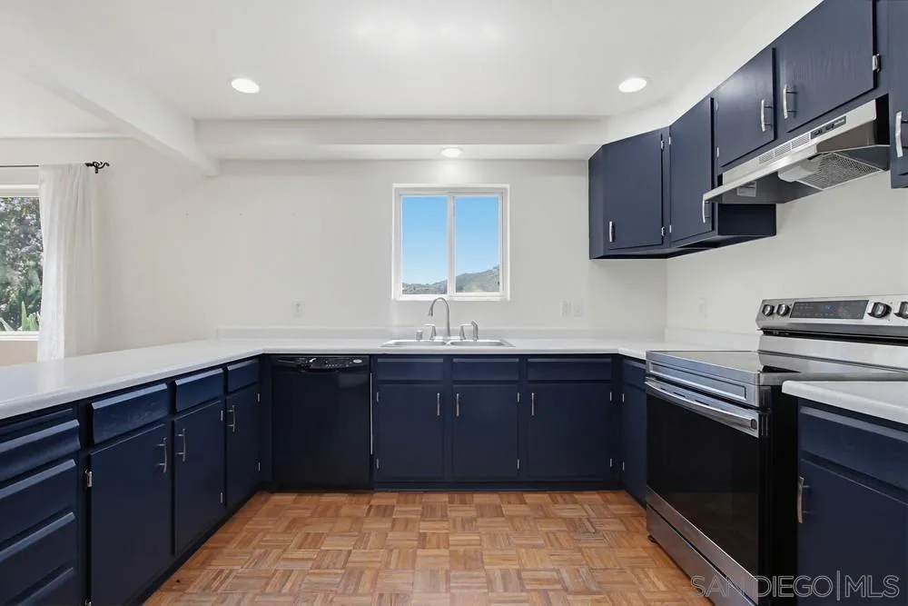 https://cdn.realtyfeed.com/cdn/127/260009000/f939d392717b3c6daa4aa673045cf4df.webp