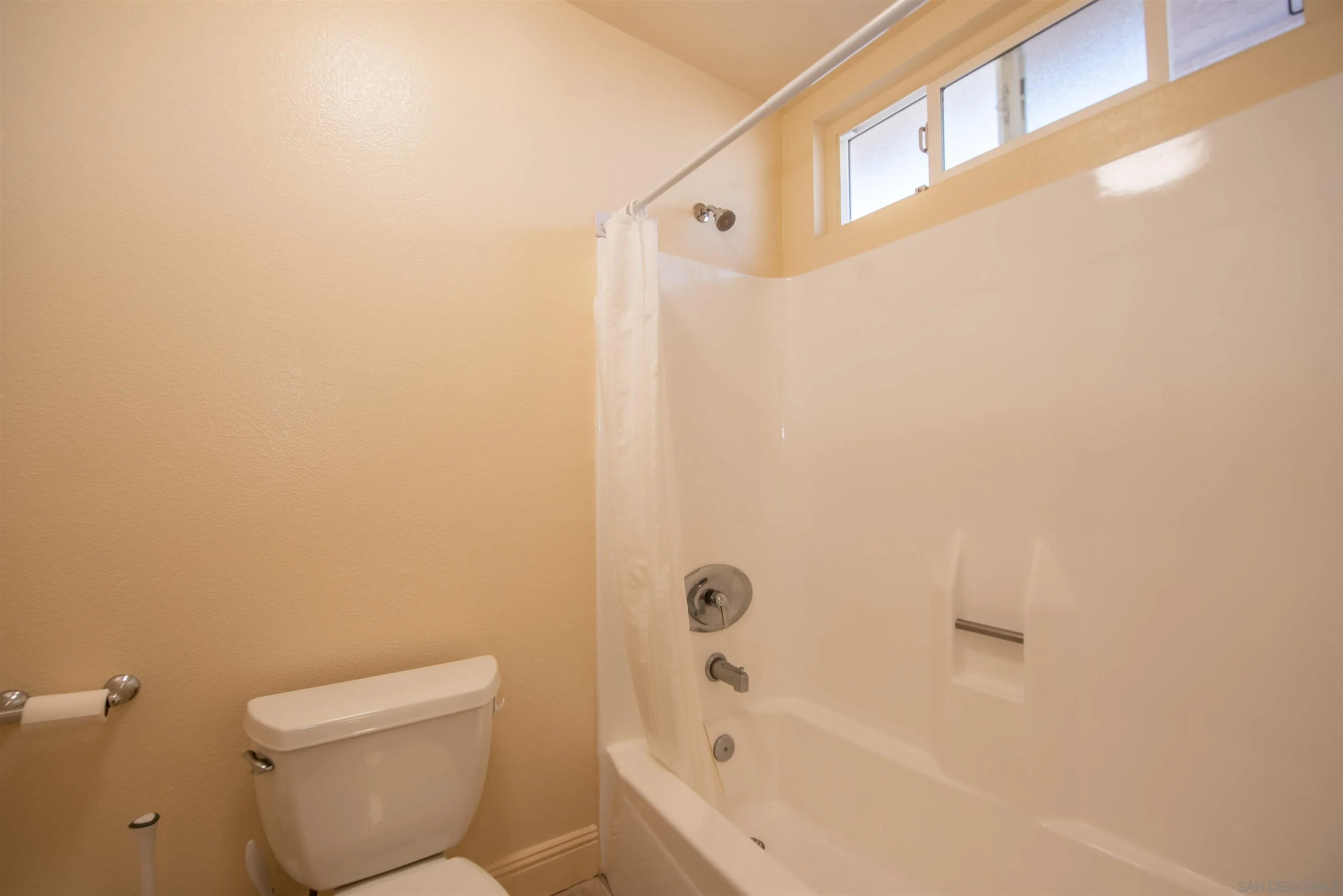 Photo #14: 260009001 Listing: Photo #14