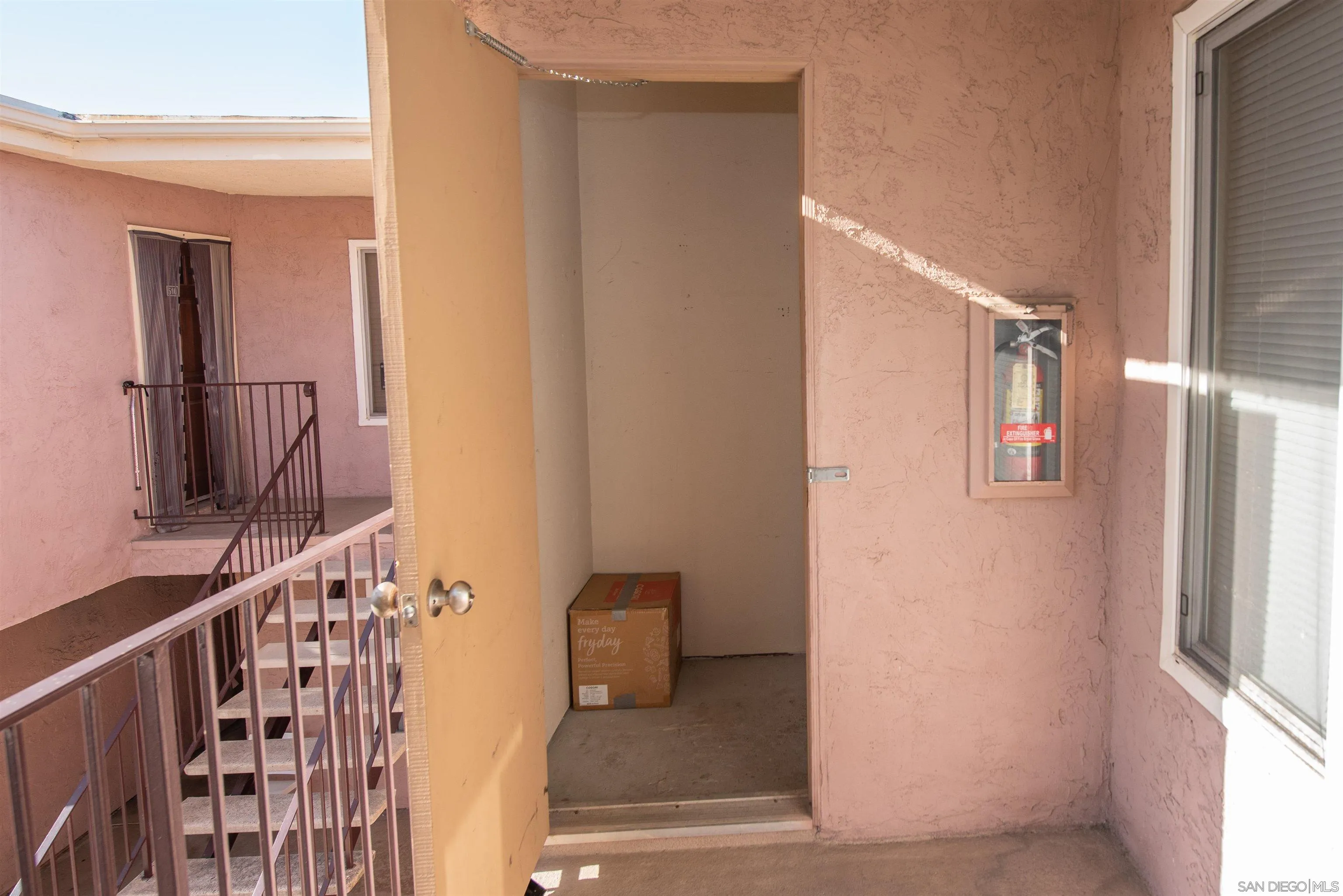 Photo #20: 260009001 Listing: Photo #20