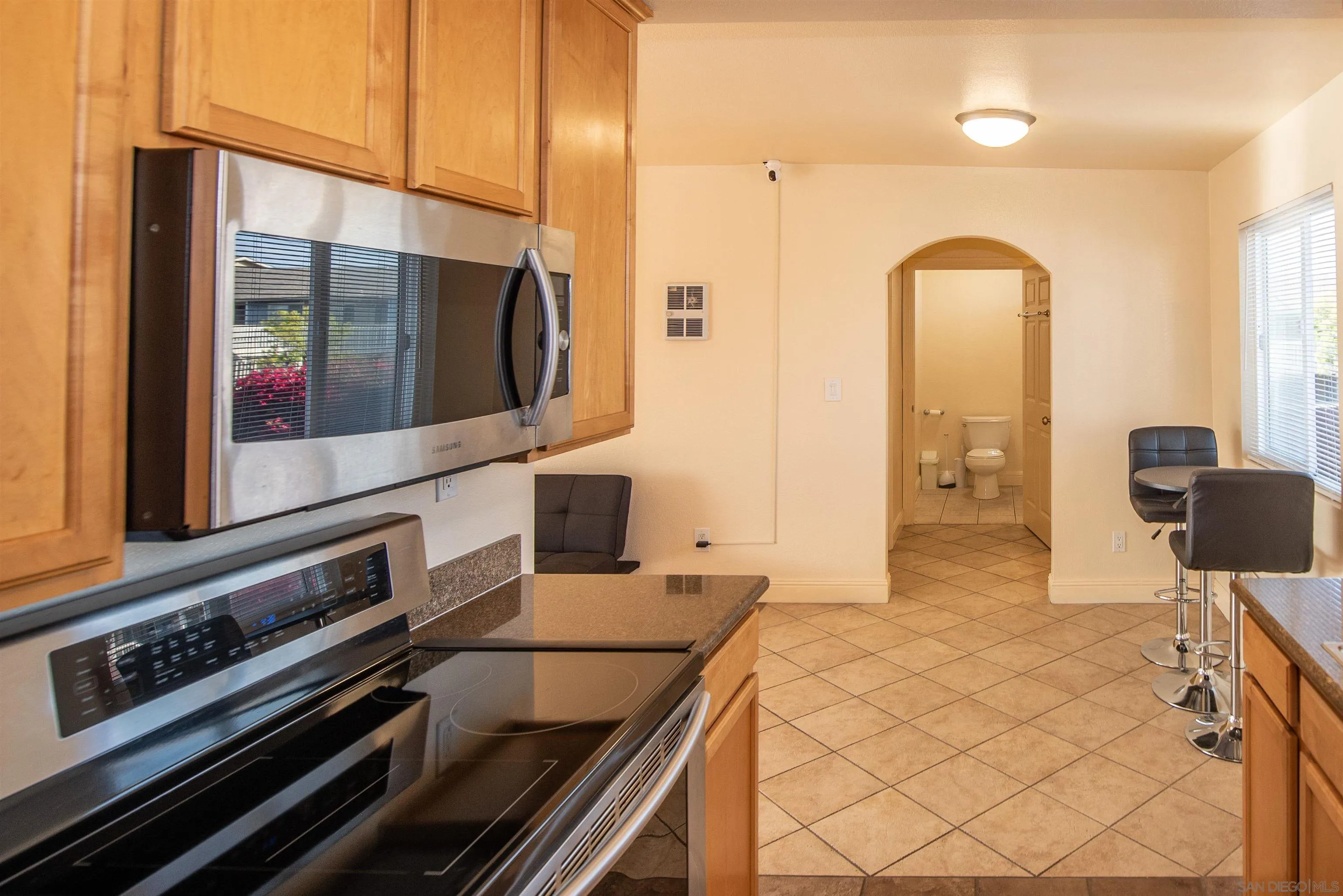 Photo #5: 260009001 Listing: Photo #5