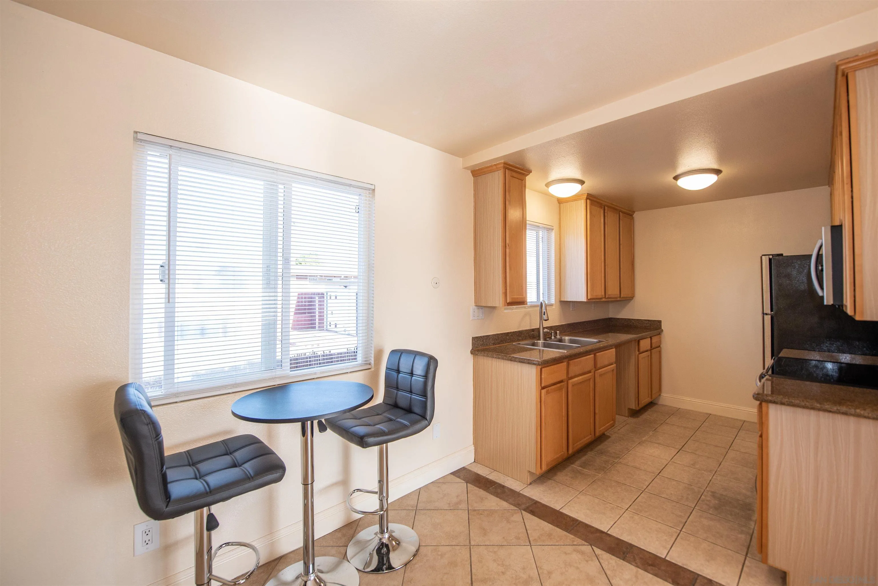 Photo #9: 260009001 Listing: Photo #9